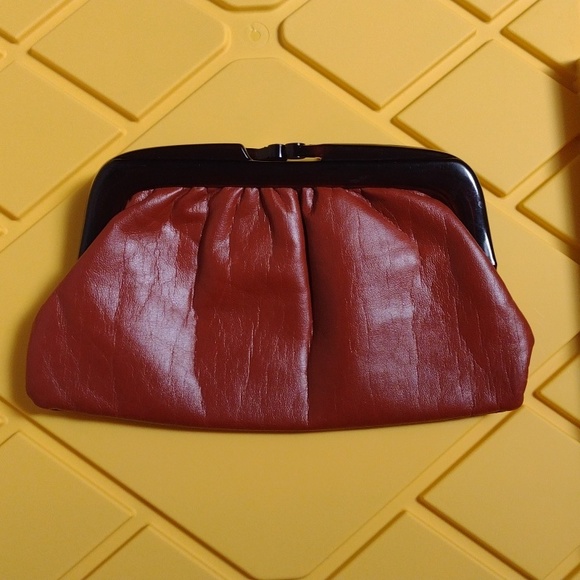 no b Handbags - Clutch